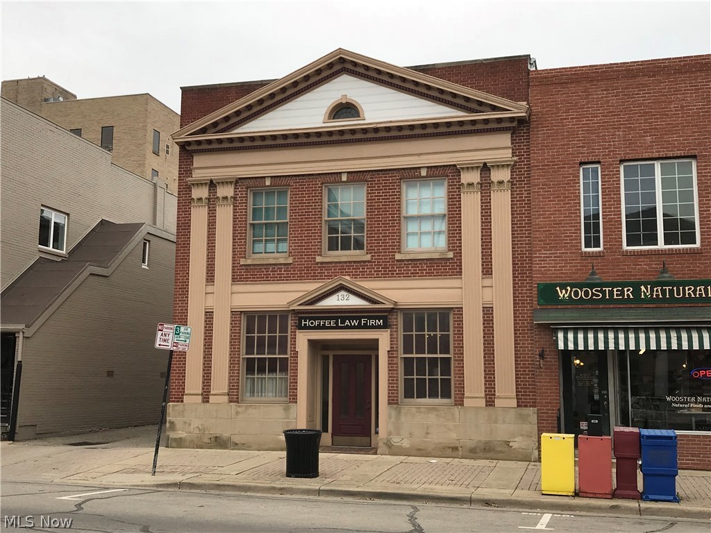 Ideal business location just off the square in downtown Wooster. First floor with approximately 2500 sqft of space available - Bring your ideas! Currently, space is set up for office use including a reception area, kitchen, four offices and a large conference room. Bonus - the adjacent alley will become pedestrian use only this year. Owner will provide allowance for new flooring and paint. Owner pays all utilities with exception of phone/internet.