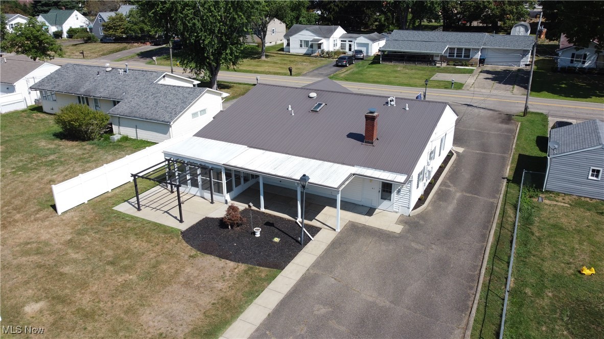 982 Country Club Drive, Zanesville, Ohio image 11