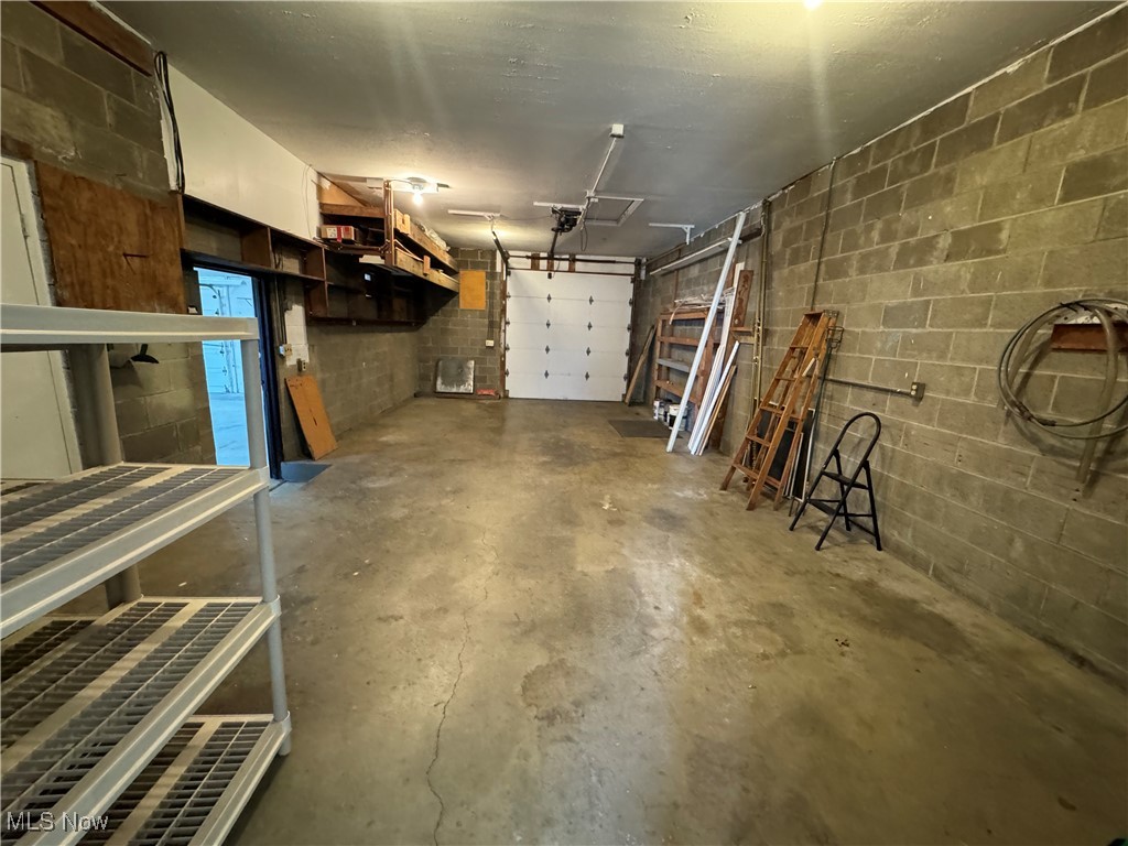 982 Country Club Drive, Zanesville, Ohio image 16
