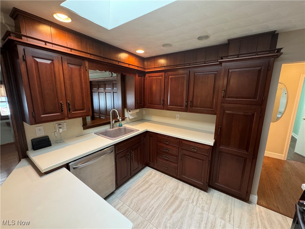 982 Country Club Drive, Zanesville, Ohio image 32