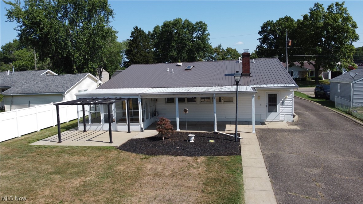 982 Country Club Drive, Zanesville, Ohio image 6