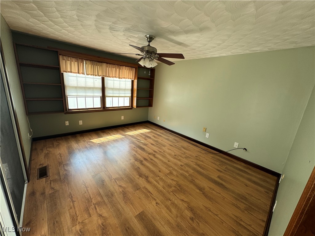 982 Country Club Drive, Zanesville, Ohio image 25