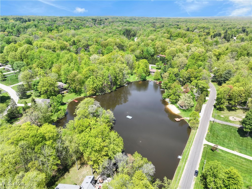 34900 Lakeview Drive, Solon, Ohio image 43