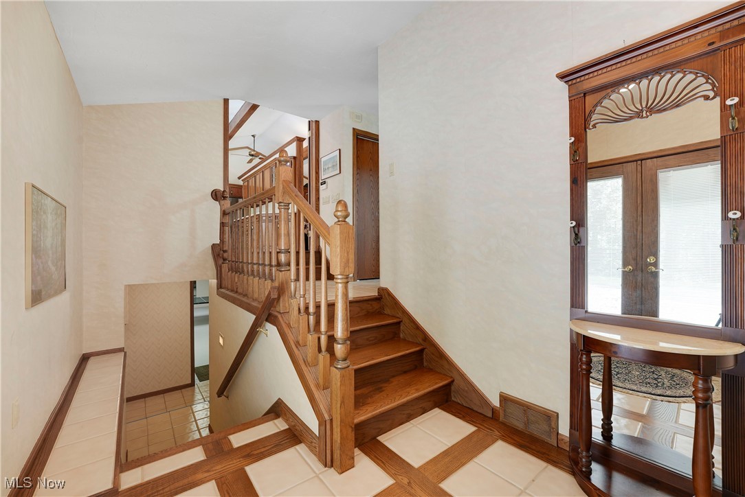 34900 Lakeview Drive, Solon, Ohio image 33