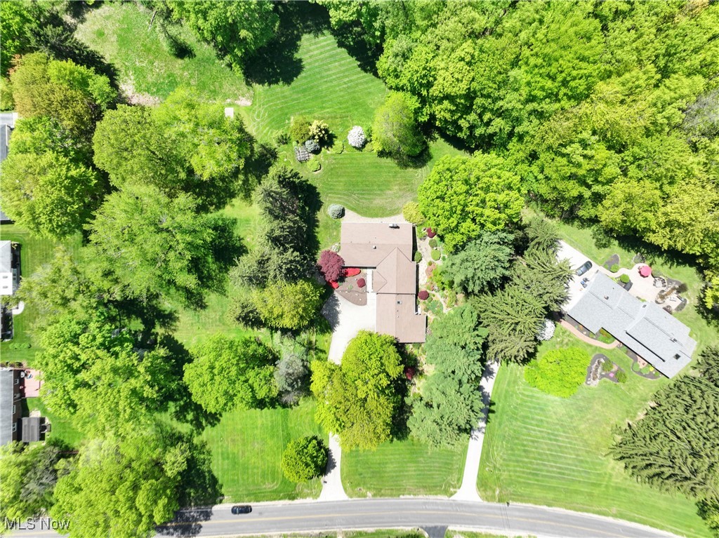 34900 Lakeview Drive, Solon, Ohio image 42