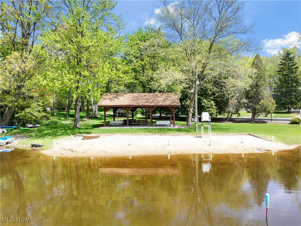 34900 Lakeview Drive, Solon, Ohio image 45