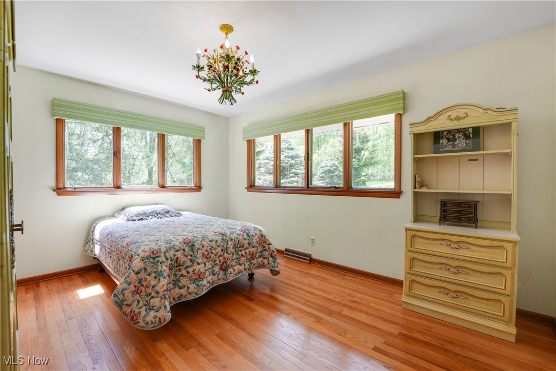 34900 Lakeview Drive, Solon, Ohio image 27