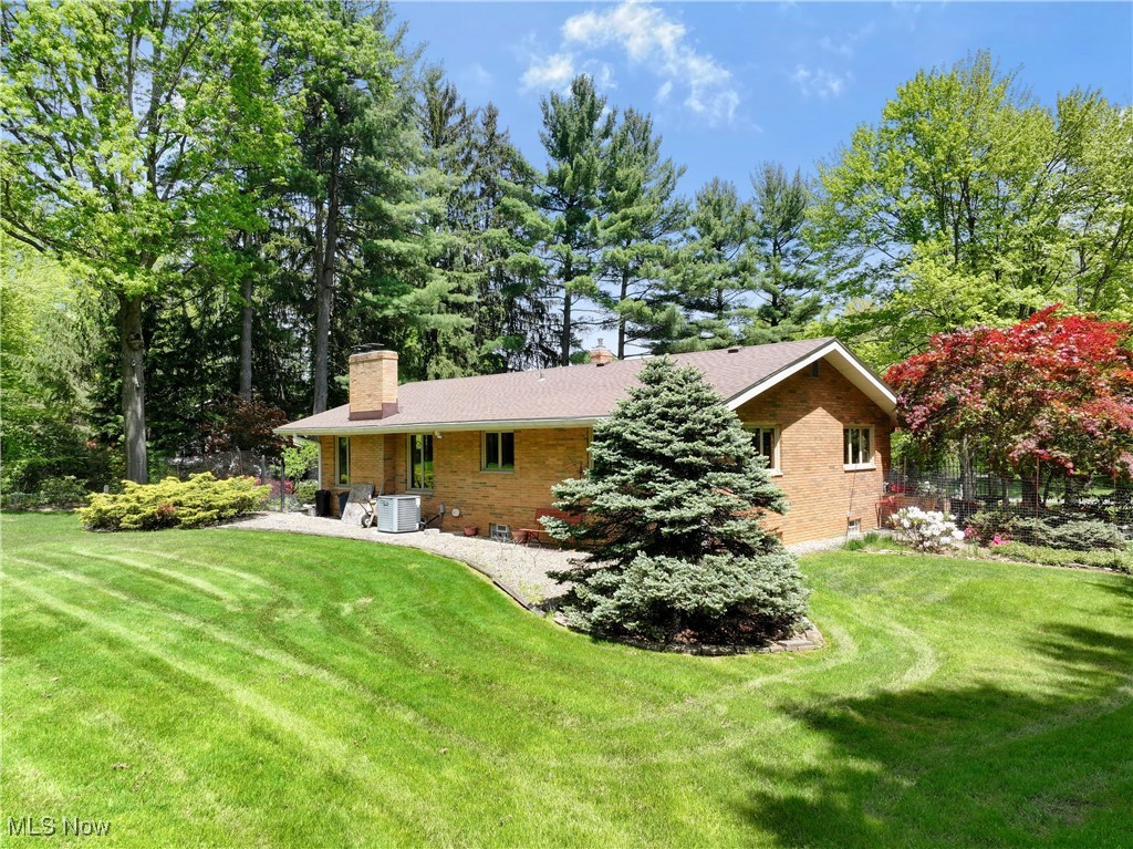 34900 Lakeview Drive, Solon, Ohio image 40