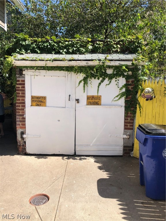 J H Hardys - Residential