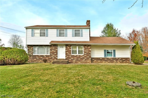 Photo of 1061 Wilson Sharpsville Road, Cortland, OH 44410 (MLS # 5256567)