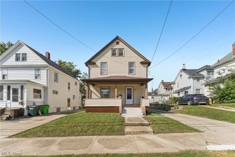 Homes For Sale - 252 17th Street<br/> Barberton, OH 44203