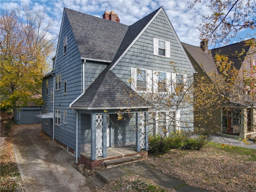 Photo of 17615 Winslow Road, Shaker Heights, OH 44120 (MLS # 5194645)