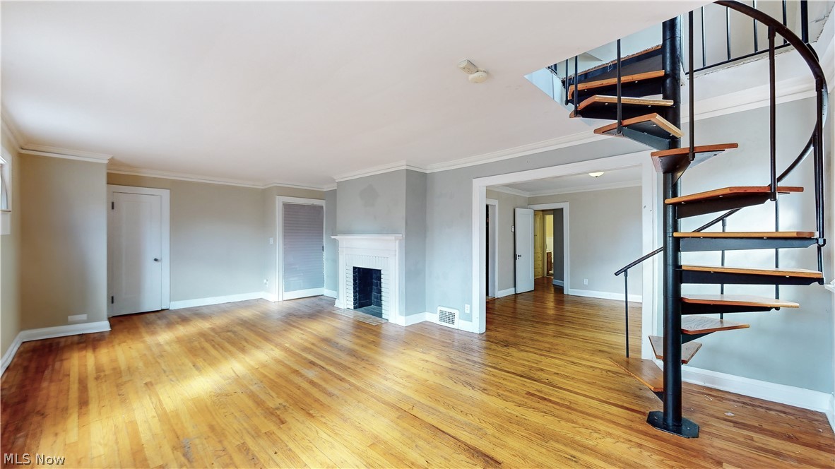 Vansweringen Companys 23 - Residential Income