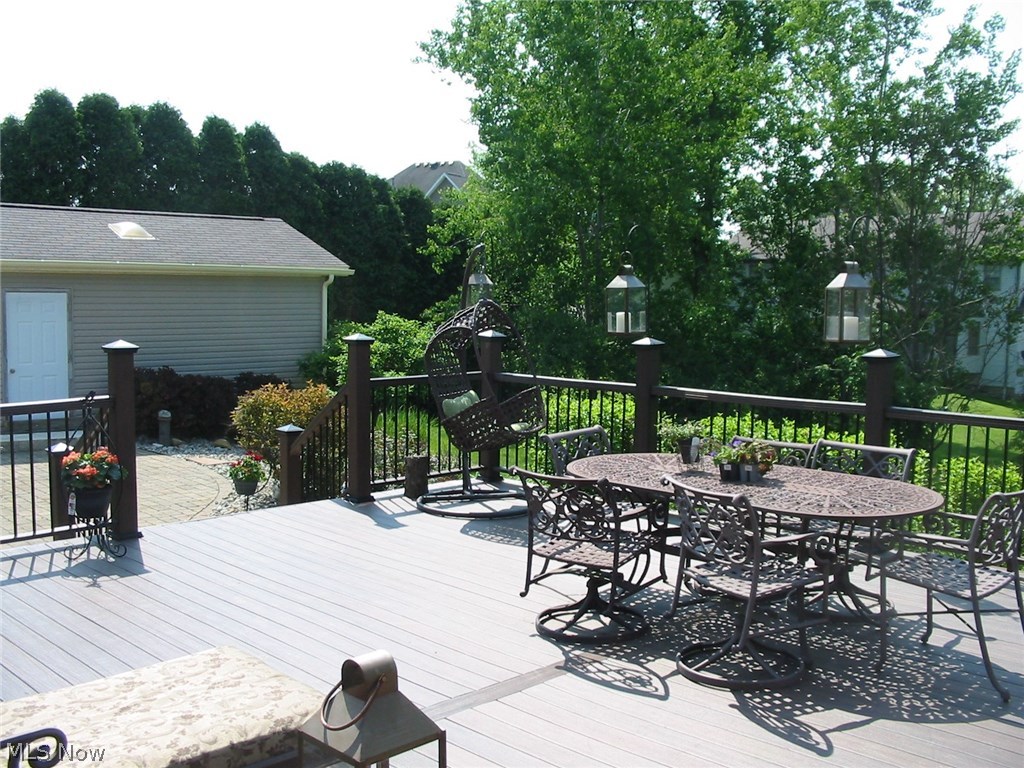 Russo Lakhani Woods 01 - Residential