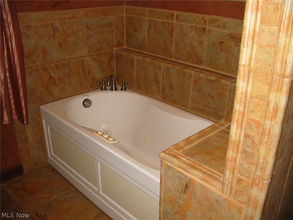 Russo Lakhani Woods 01 - Residential