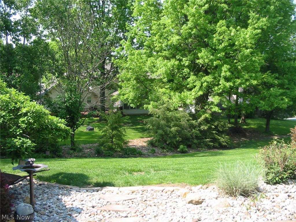 Russo Lakhani Woods 01 - Residential