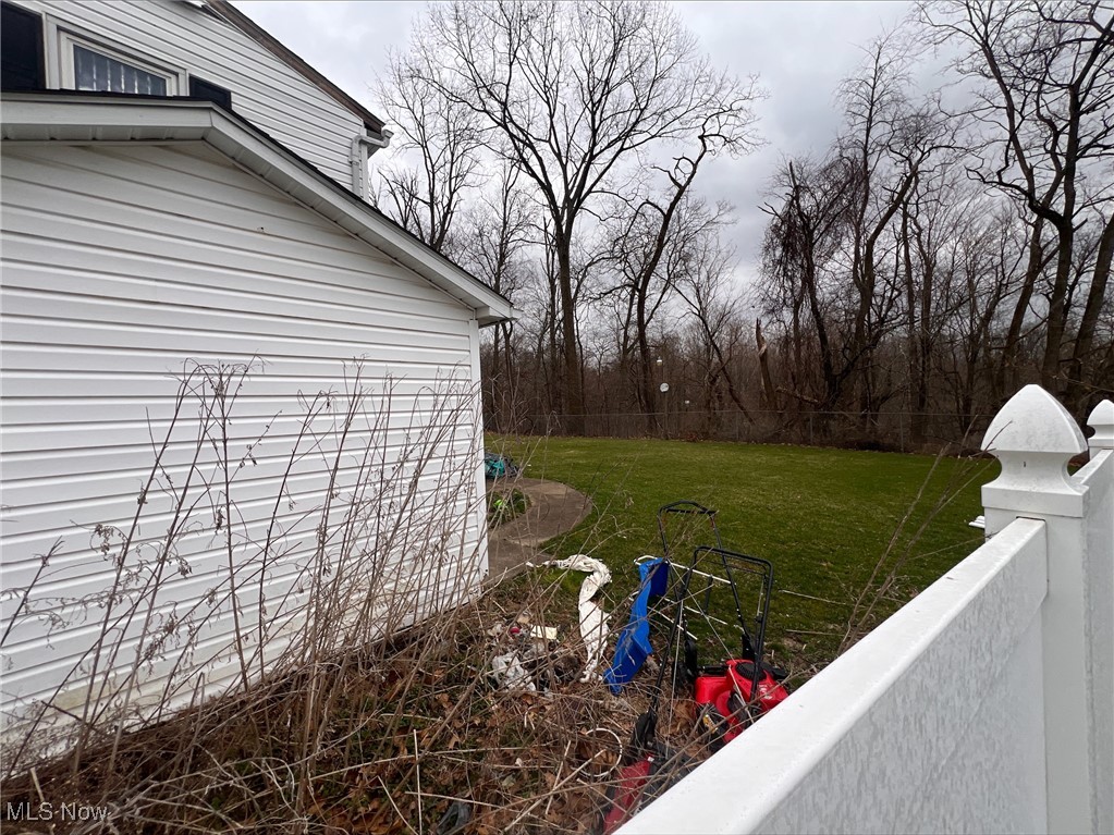 105 Fairview Drive, Cortland, Ohio image 2