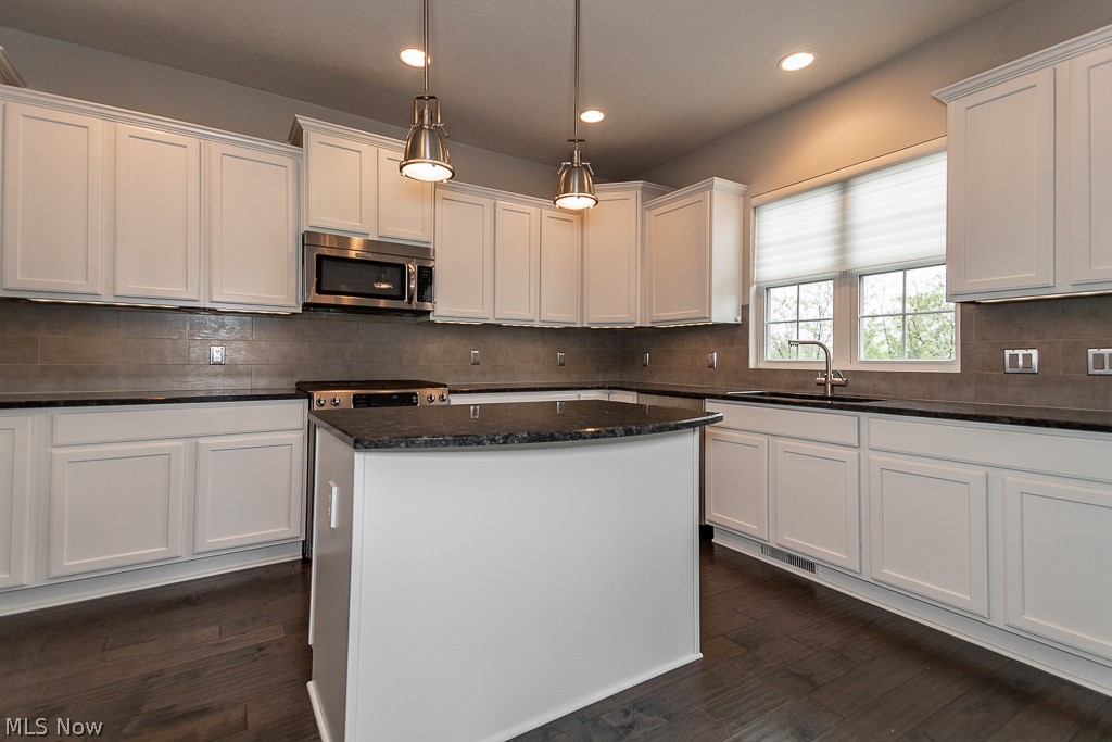 Pointe/Sterling Lakes Sub Ph 2b - Residential