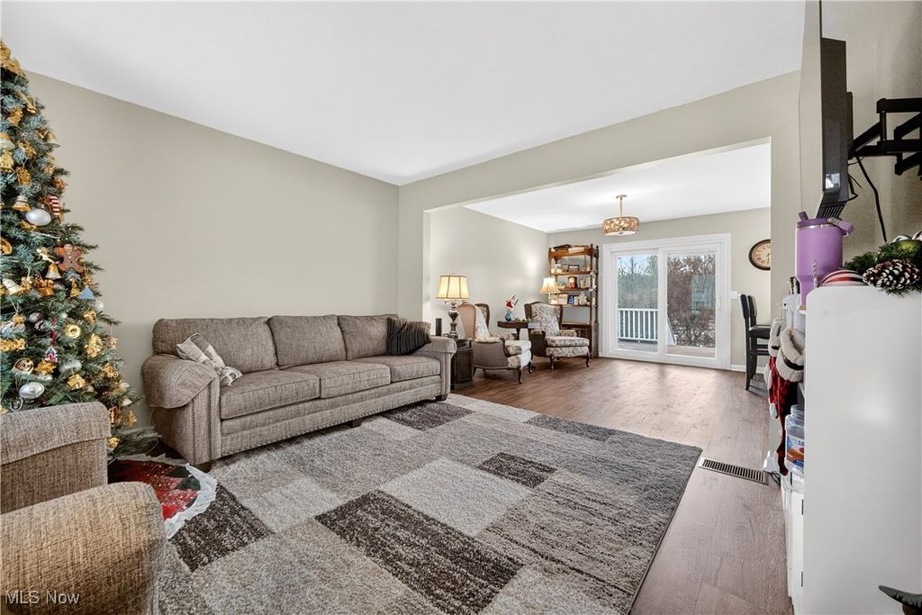 Photo of 9628 Brayes Manor Drive, Mentor, OH 44060 (MLS # 5177774)