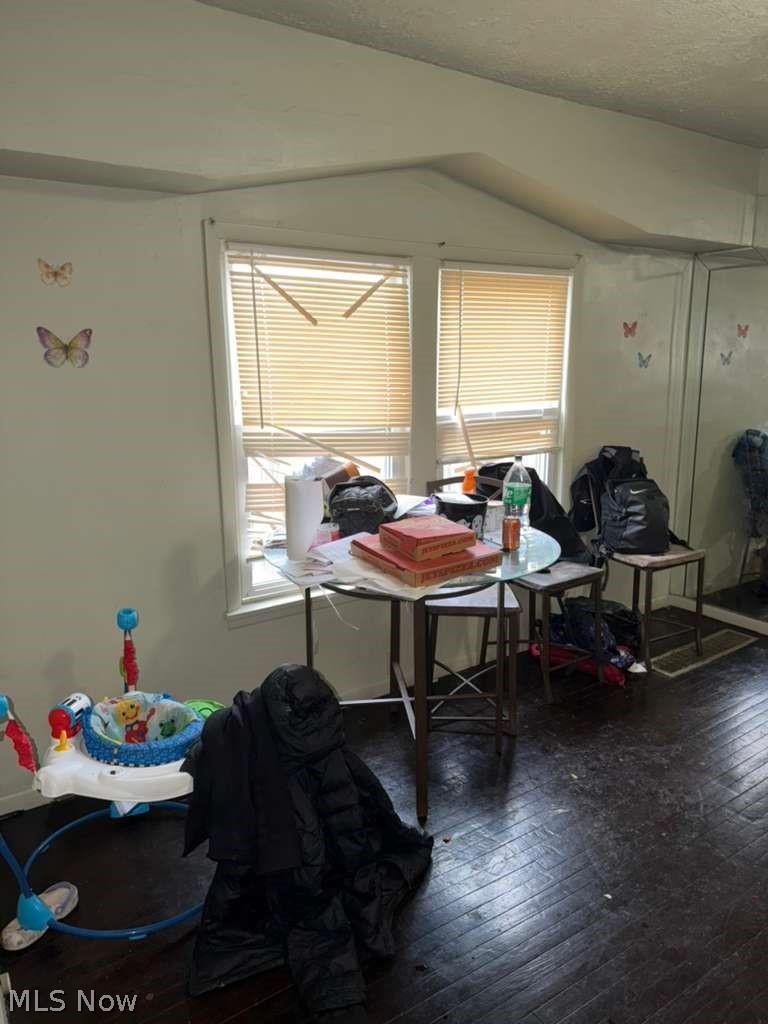 Johnson Farm 02 - Residential Income