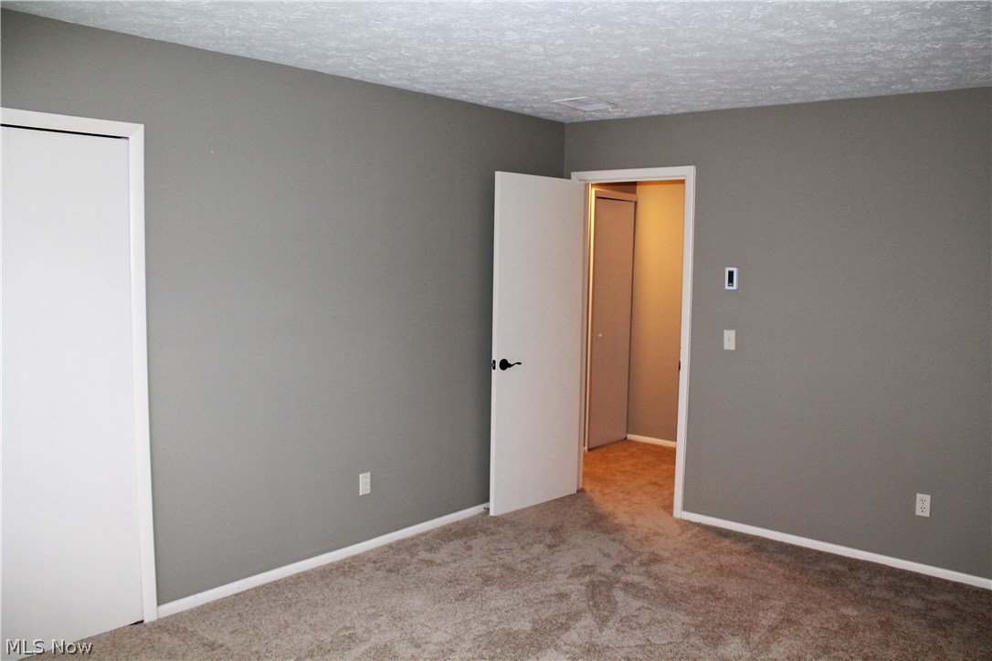 Deepwood Condo - Residential