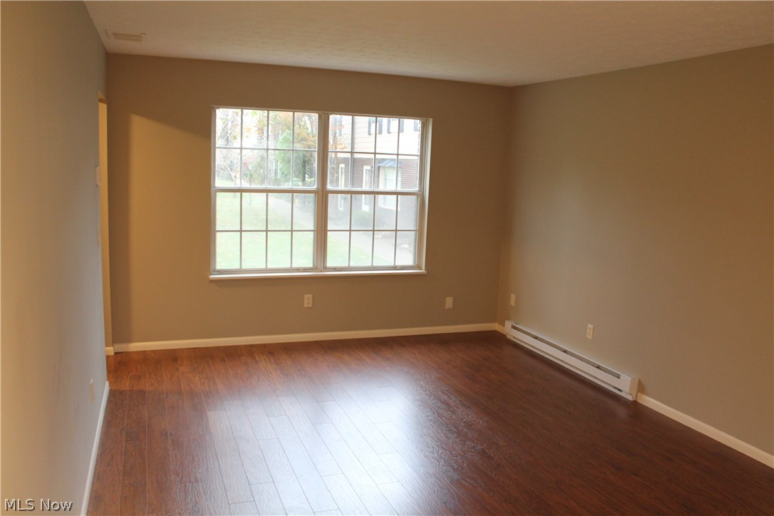 Deepwood Condo - Residential