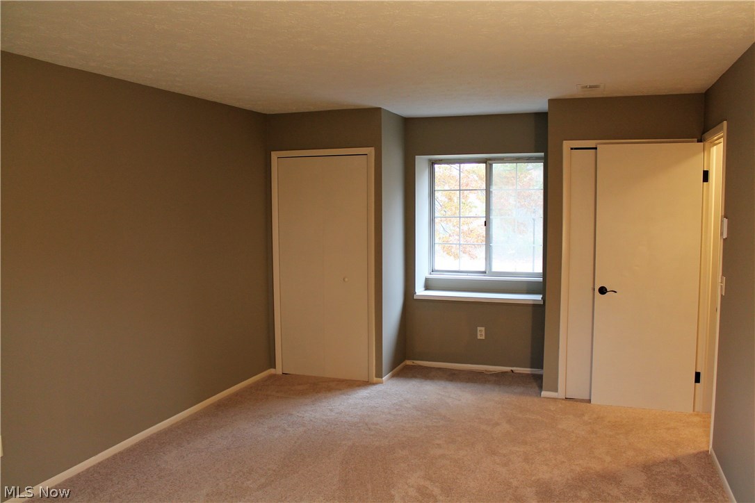 Deepwood Condo - Residential