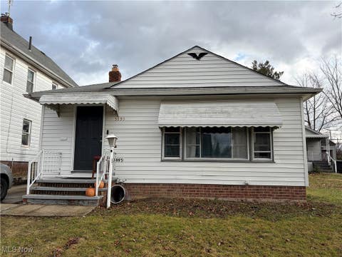Apartment For Sale - 3895 E 151st Street<br/> Cleveland, OH 44128