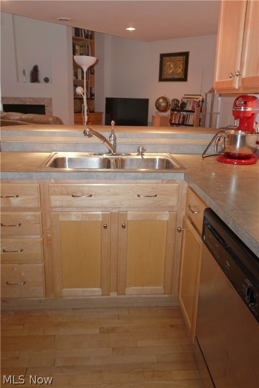 Back Bay/Arrowhead Condo Ph 06 - Residential