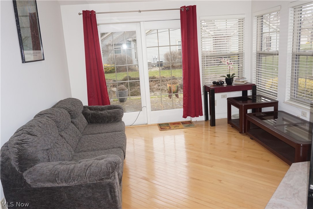 Back Bay/Arrowhead Condo Ph 06 - Residential