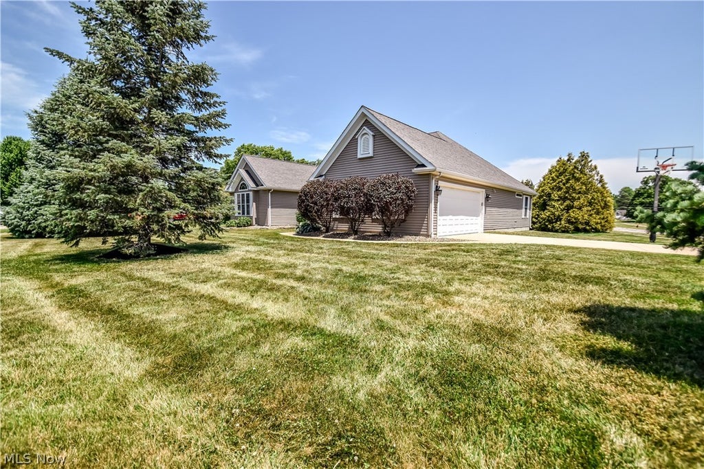 Photo of 128 Stacey Court, Madison, OH 44057 (MLS # 5225651)