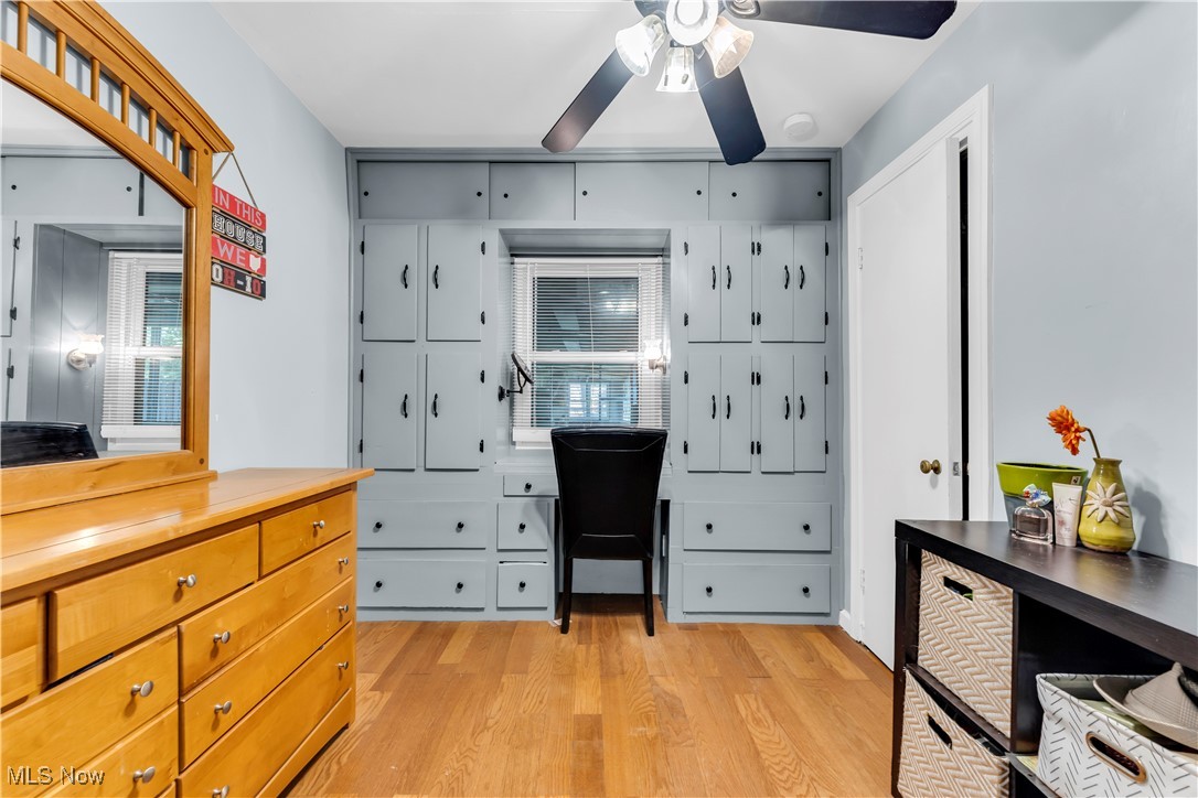 Bedford Farm Homes 01 - Residential