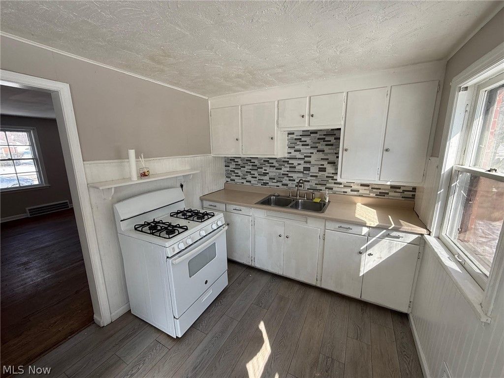 Photo of 5713 South Boulevard, Maple Heights, OH 44137 (MLS # 5189733)