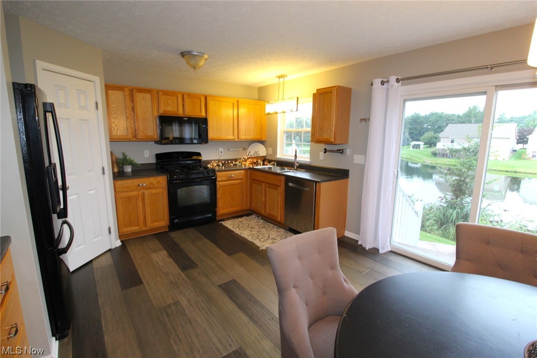 Pleasant Lakes Condo Ph V - Residential