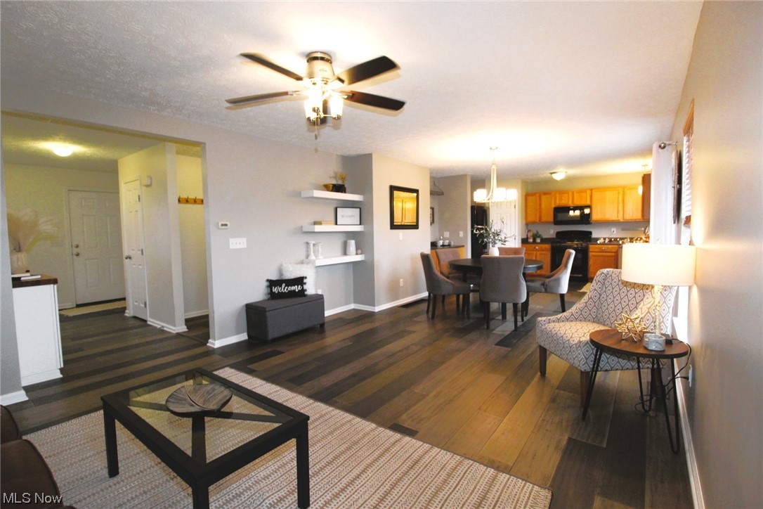 Pleasant Lakes Condo Ph V - Residential