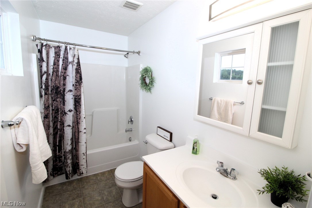 Pleasant Lakes Condo Ph V - Residential