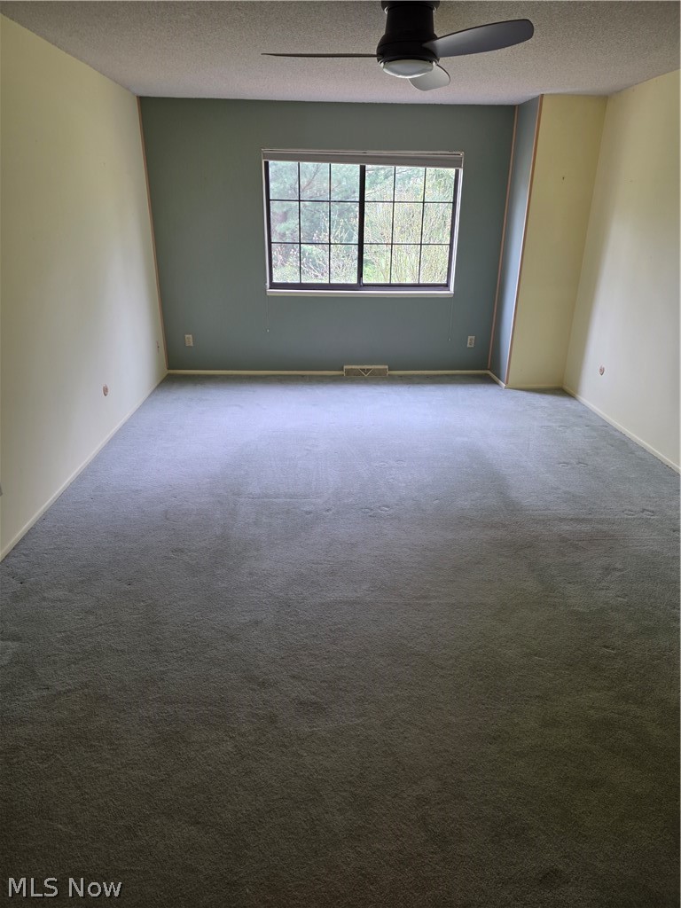 Hampton Woods - Residential