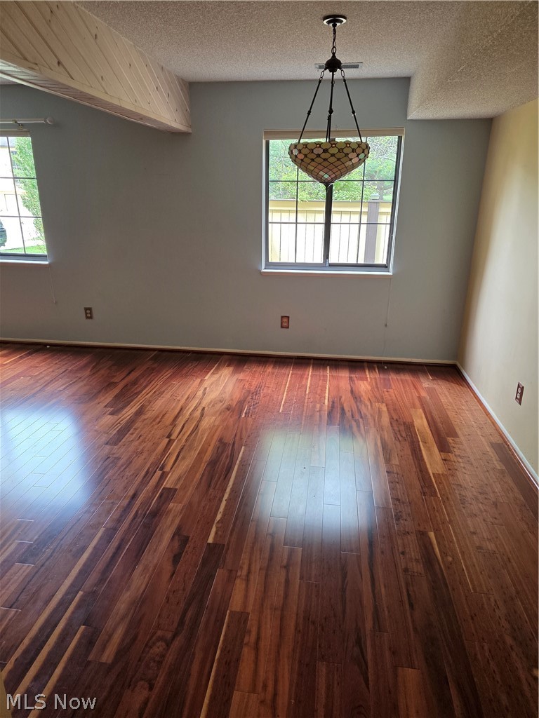 Hampton Woods - Residential