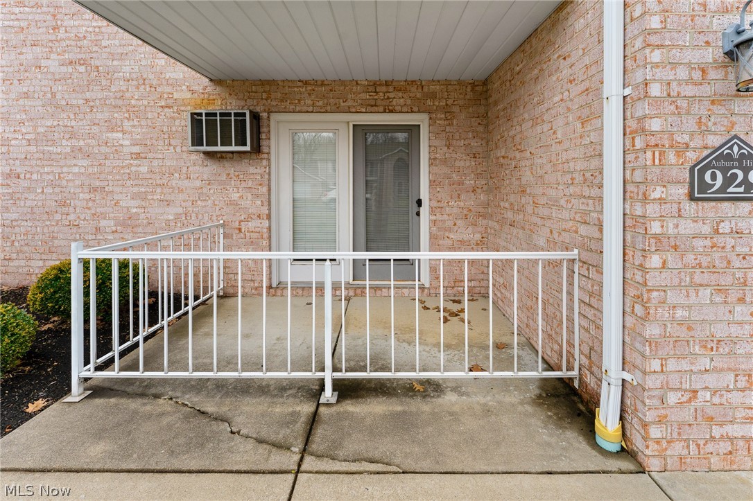 Auburn Hills Condo - Residential