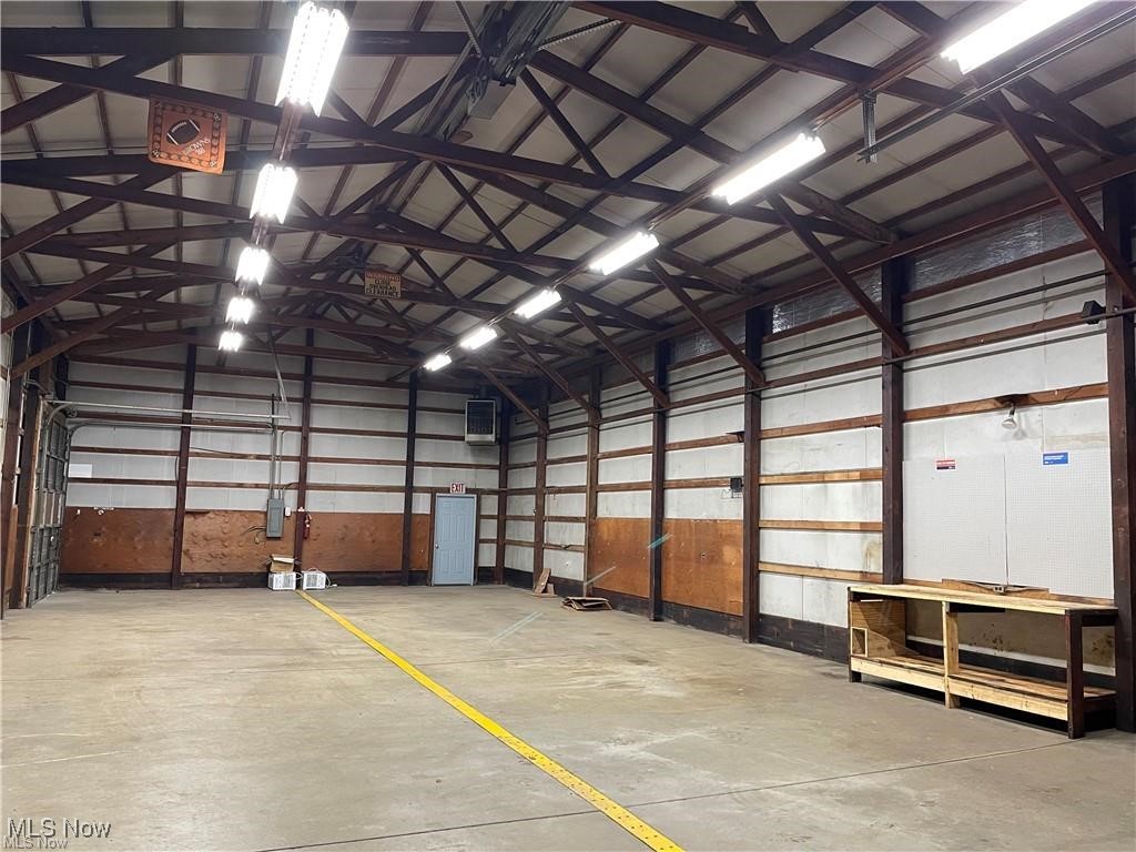 Beebes 03 - Commercial Sale