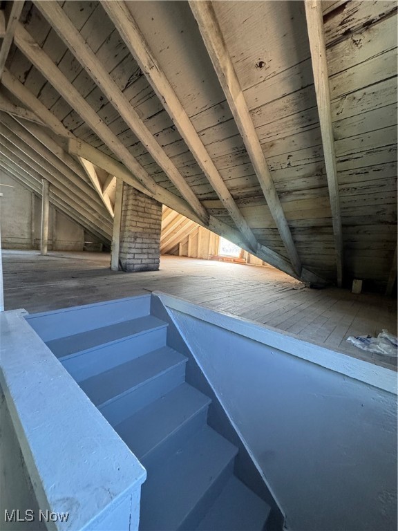 Hills & Frisbie Miles Ave - Residential