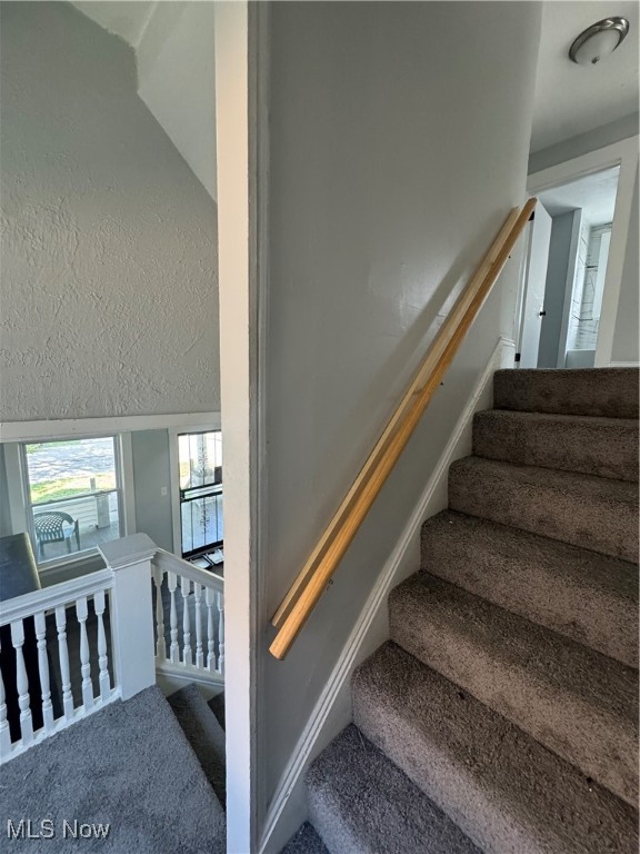 Hills & Frisbie Miles Ave - Residential