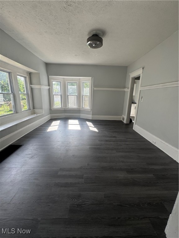 Hills & Frisbie Miles Ave - Residential