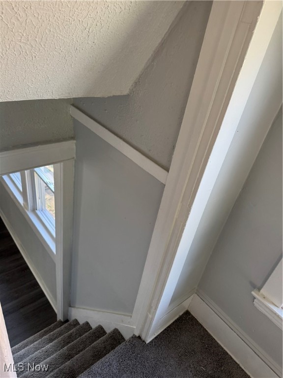 Hills & Frisbie Miles Ave - Residential