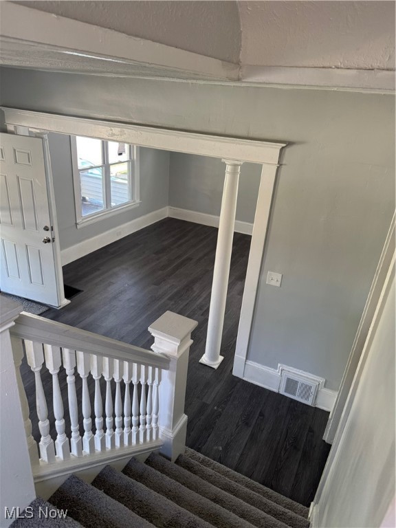 Hills & Frisbie Miles Ave - Residential