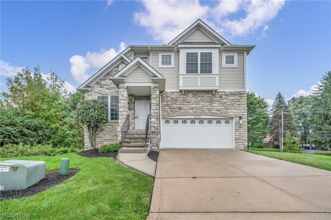 26736 Rue Saint-Ann Court
