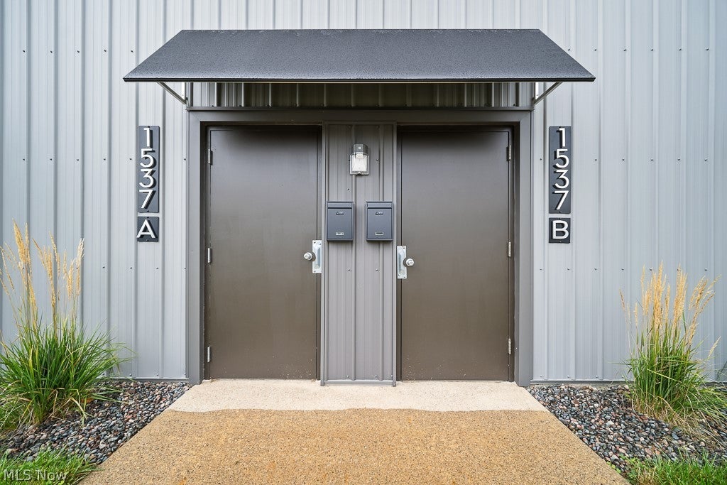1537 Chardon Road