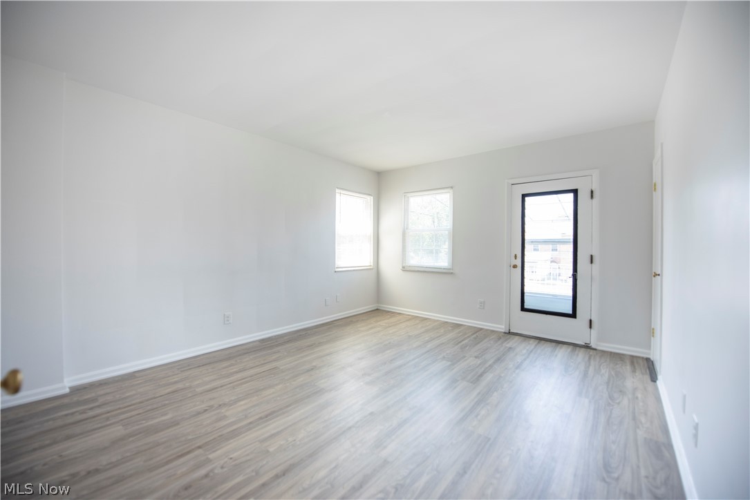 Shaker Villas/Ohio 02 Condo - Residential