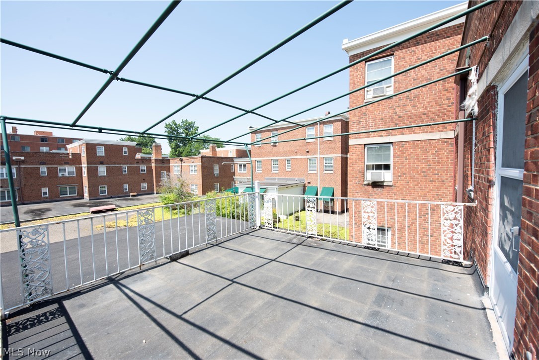 Shaker Villas/Ohio 02 Condo - Residential