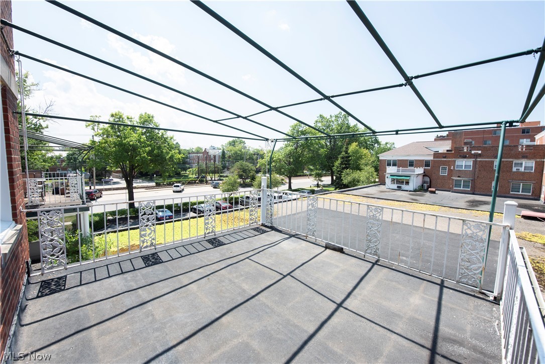 Shaker Villas/Ohio 02 Condo - Residential